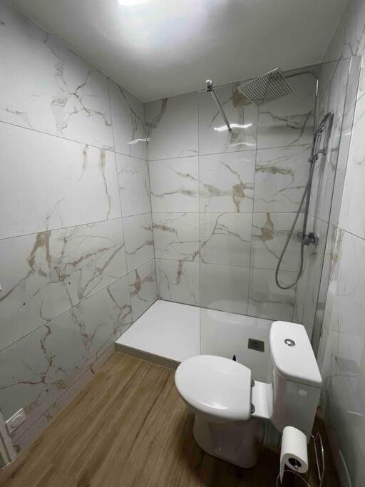 Joli Appart/Vue Etang/Clim /Wifi Balaruc-les-Bains Exterior foto